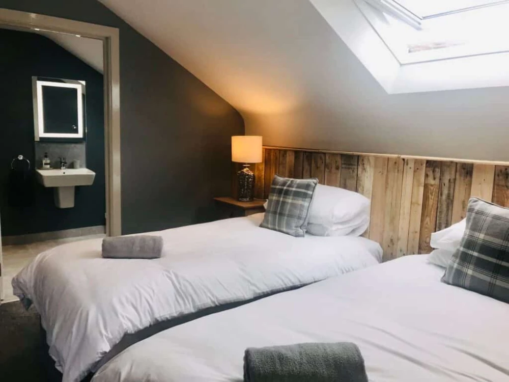Rostrevor Mountain Lodge Accommodation