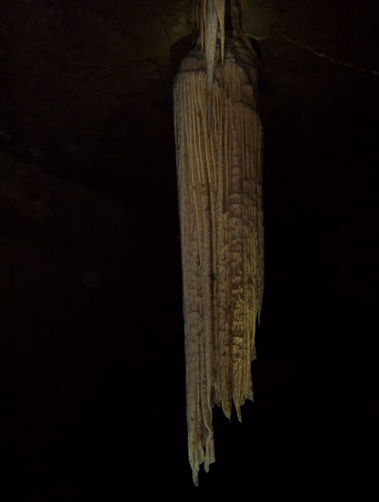 Doolin Cave: the world's longest free-hanging stalactite